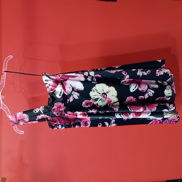 The Limited 1 Shoulder Flowered Dress Size 6 - Picture 2 of 5